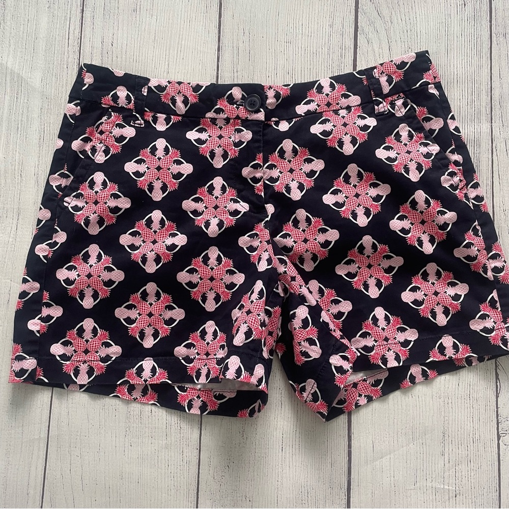 crown & ivy Navy and Pink Pineapple Print Womens Shorts 5" inseam Size 8